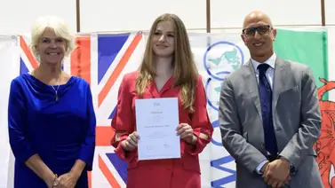 ¡No te lo pierdas! Así se graduó la princesa Leonor en Gales (+Fotos) ¡No te lo pierdas! Así se graduó la princesa Leonor en Gales (+Fotos)