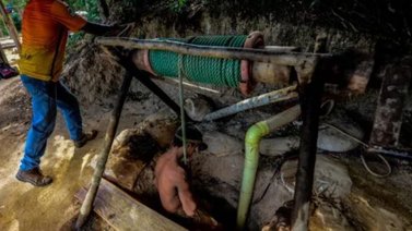 Mueren tres mineros por inhalación de gas tóxico