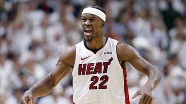 Jimmy Butler comanda la victoria de los Heat frente a los Celtics