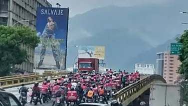 Motorizados de empresa por delivery trancan Caracas en protesta (+Video) Motorizados de empresa por delivery trancan Caracas en protesta (+Video)