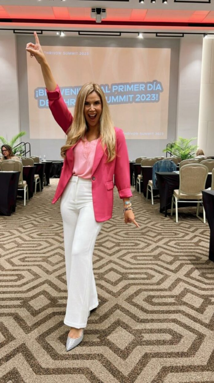 CAMARGONOTAS: Yerling Hostos fue toda una sensación en el Thrivow Summit 2023 de Miami CAMARGONOTAS: Yerling Hostos fue toda una sensación en el Thrivow Summit 2023 de Miami