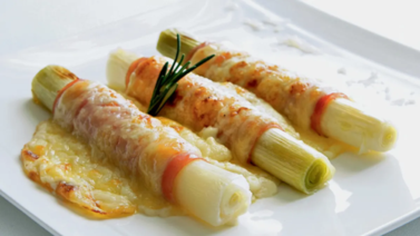 Gratén de ajoporros, plato principal muy saludable