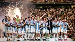 Todavía celebran los campeones: Con este galardón premiaron a la selección argentina de fútbol