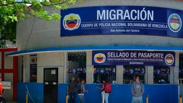 Capturan a una mujer en la frontera: Estaba solicitada por este delito