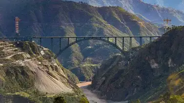 India construye el puente ferroviario más alto del mundo India construye el puente ferroviario más alto del mundo