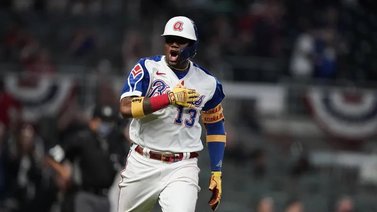 Ronald Acuña Jr. muestra su poder en paliza de Atlanta