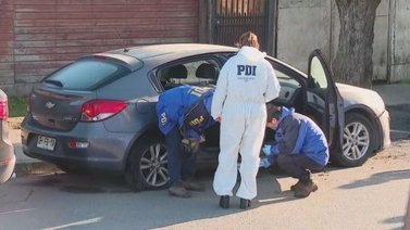Crimen atroz: Acribillan a dos venezolanos dentro de un vehículo en Chile