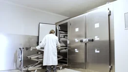 Extrabajadora de la morgue comercializaba esto por Facebook