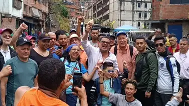 Benjamín Rausseo recabó las firmas para su precandidatura presidencial Benjamín Rausseo recabó las firmas para su precandidatura presidencial