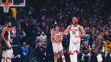 Los Nuggets de Denver avanzan en los playoffs de la NBA
