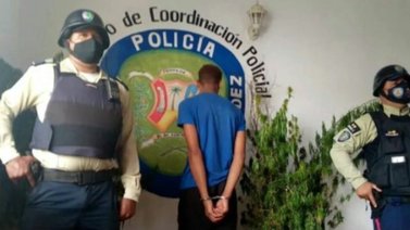 Sorprenden a adolescente cuando abusaba de sus hermanitos
