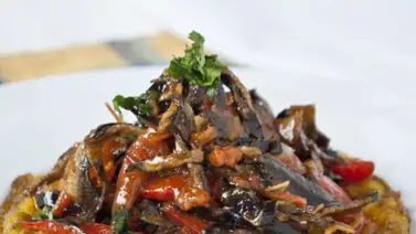 Concha de plátano mechada: comida de aprovechamiento Concha de plátano mechada: comida de aprovechamiento