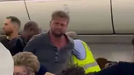 Desvían vuelo Caracas a Madrid por comportamiento inusual de un pasajero