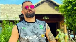 Futbolista tunecino falleció tras inmolarse en protesta: Esto pasó