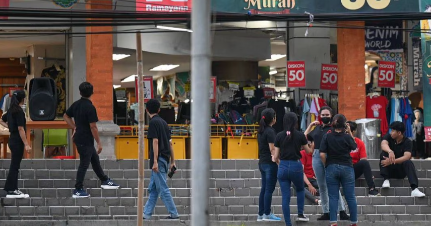 Fuerte terremoto de magnitud 7.0 sacudió a Indonesia Fuerte terremoto de magnitud 7.0 sacudió a Indonesia