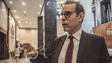 "Si habrá": Así será el aumento del sueldo mínimo, según Luis Vicente León