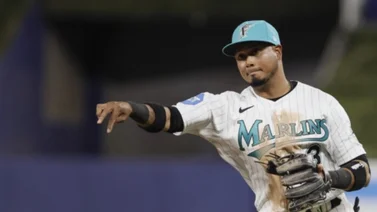 Luis Arráez hace historia tras batear la escalera en MLB