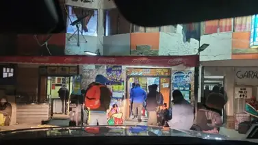 Migrantes permanecen varados en frontera de Chile con Bolivia Migrantes permanecen varados en frontera de Chile con Bolivia