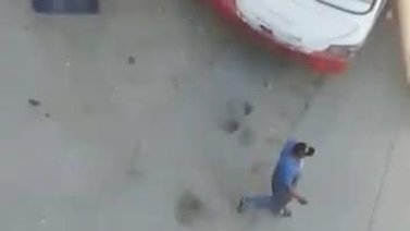 Surgen detalles de la mujer que prendió en fuego a un hombre en Ciudad Tiuna: Sigue en fuga