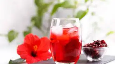 Té frío de Jamaica para apaciguar el calor Té frío de Jamaica para apaciguar el calor