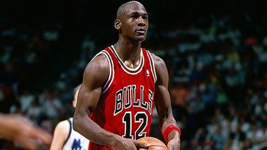 Joven entró sin permiso a la mansión abandonada de Michael Jordan: Lo que halló, te sorprenderá