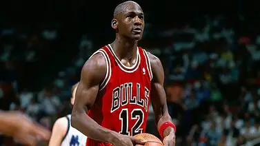 Joven entró sin permiso a la mansión abandonada de Michael Jordan: Lo que halló, te sorprenderá Joven entró sin permiso a la mansión abandonada de Michael Jordan: Lo que halló, te sorprenderá