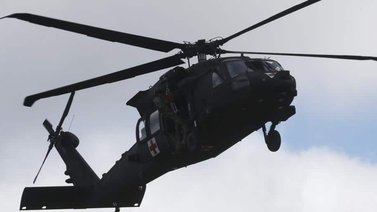 Nueve militares muertos tras choque de dos helicópteros en EEUU
