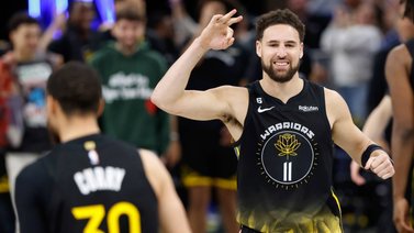 ¡Imparables! Stephen Curry guía la remontada de los Warriors