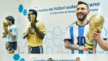 ¡Grande, Lionel! Messi acompaña a Maradona y a Pelé con su estatua propia en Conmebol ¡Grande, Lionel! Messi acompaña a Maradona y a Pelé con su estatua propia en Conmebol