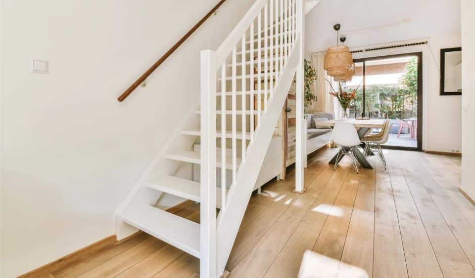 Aproveche las escaleras y conviértelas en protagonistas Aproveche las escaleras y conviértelas en protagonistas