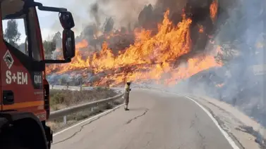 Incendio en España deja miles de personas evacuadas Incendio en España deja miles de personas evacuadas
