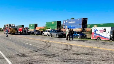 Esto le sucedió a los migrantes encerrados en vagón de tren en Texas