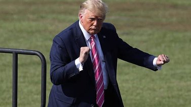 Trump publica en Facebook por primera vez desde 2021