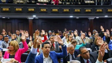 ¿Cuál es el procedimiento para allanar la inmunidad parlamentaria a un diputado?