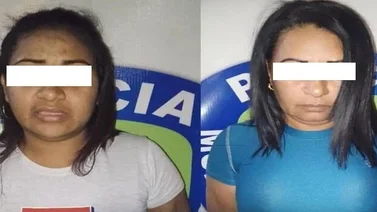 Policías remolcan su vehículo y así reaccionan estas ciudadanas