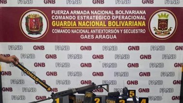Incautan armas de guerra a miembros de esta peligrosa banda criminal