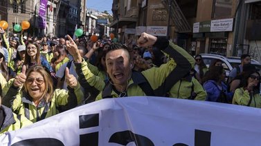 Trabajadores de la salud protestan en Chile por esta razón