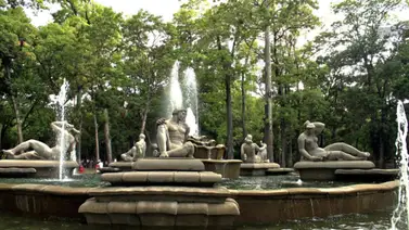 Mural de corazones hecho con tapas plásticas adorna el Parque Los Caobos (+Fotos) Mural de corazones hecho con tapas plásticas adorna el Parque Los Caobos (+Fotos)