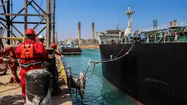 Reuters: Venezuela carga un superpetrolero con crudo para Cuba Reuters: Venezuela carga un superpetrolero con crudo para Cuba