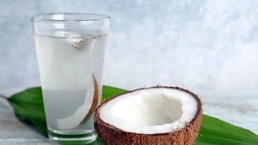 Agua de coco: estos son los beneficios que ofrece al organismo
