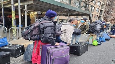 Nueva York abrirá nuevos centros para inmigrantes
