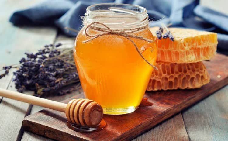 La miel: un dulce aliado para tu cuerpo La miel: un dulce aliado para tu cuerpo