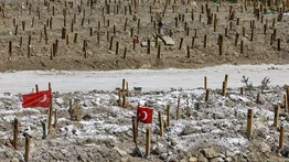 Turquía intenta identificar a víctimas del terremoto