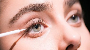 Productos naturales que te harán crecer las pestañas