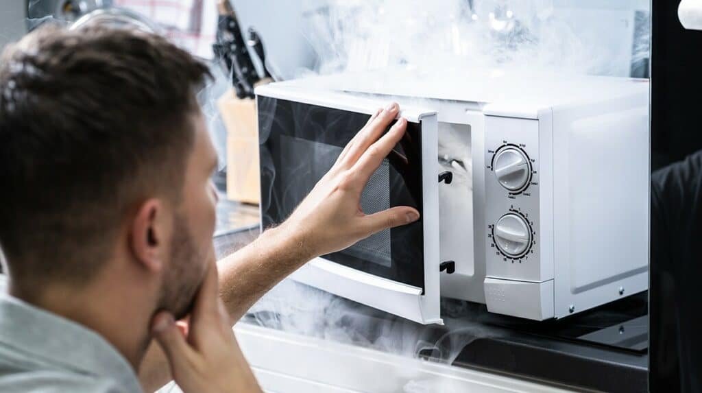 ¿Se puede reparar el horno microondas? ¿Se puede reparar el horno microondas?