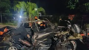 Choque entre vehículo particular y camión del aseo deja cinco muertos Choque entre vehículo particular y camión del aseo deja cinco muertos