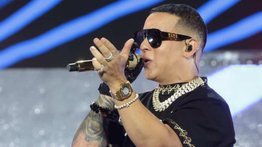 Daddy Yankee lanza disco de vinilo de su último álbum "Legendaddy"