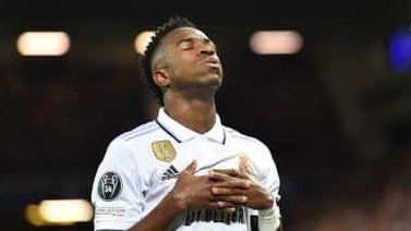 LaLiga presenta denuncias por insultos racistas a Vinicius y Chukwueze