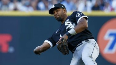 Elvis Andrus se pondrá las Medias Blancas por un año más