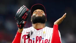 ¡Por tres temporadas! Este es el venezolano a quien los Phillies le extendieron su contrato